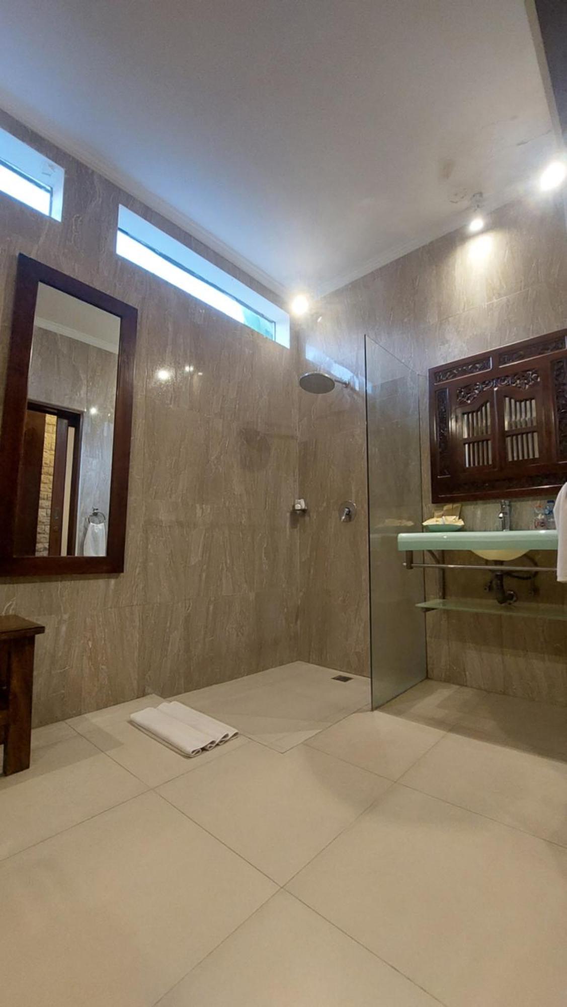 Villa Heliconia Seminyak Cameră foto